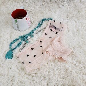 VS Beige Black Lips Print All over Cute CHEEKY Small NEW!